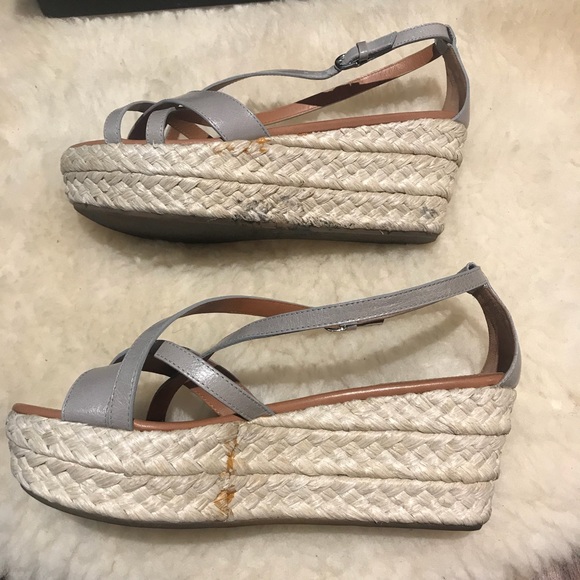 Giorgio Armani Sandals • Size 8.5 , Euro Size 38.5 - Picture 3 of 7